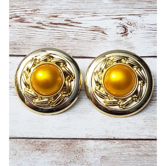 Vintage Clip On Earrings - Large Statement Golden Yellow & Gold Tone 3D - Picture 1 of 7